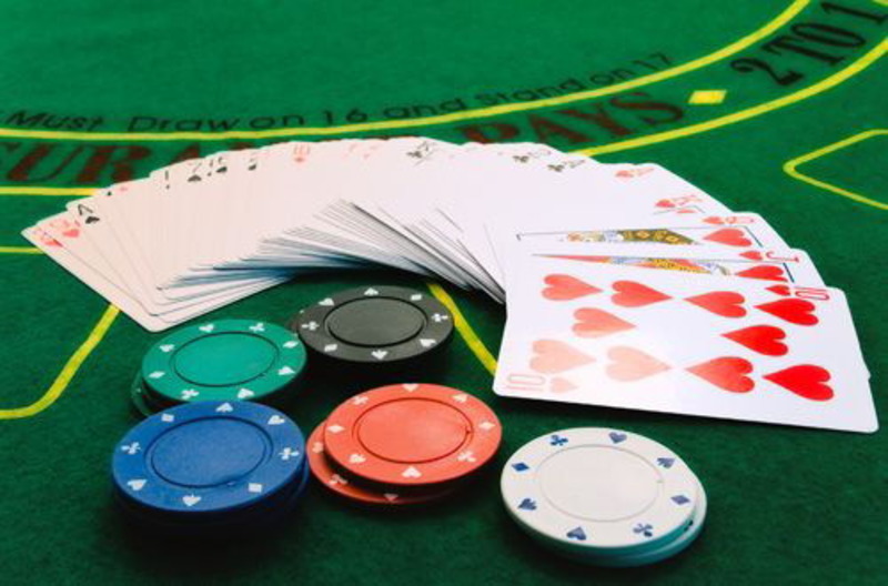 How to start an online casino business